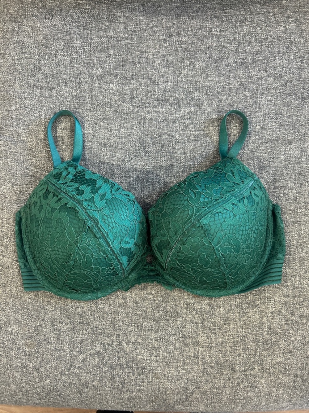 Victoria’s Secret Lace Push-Up Bra Emerald Green